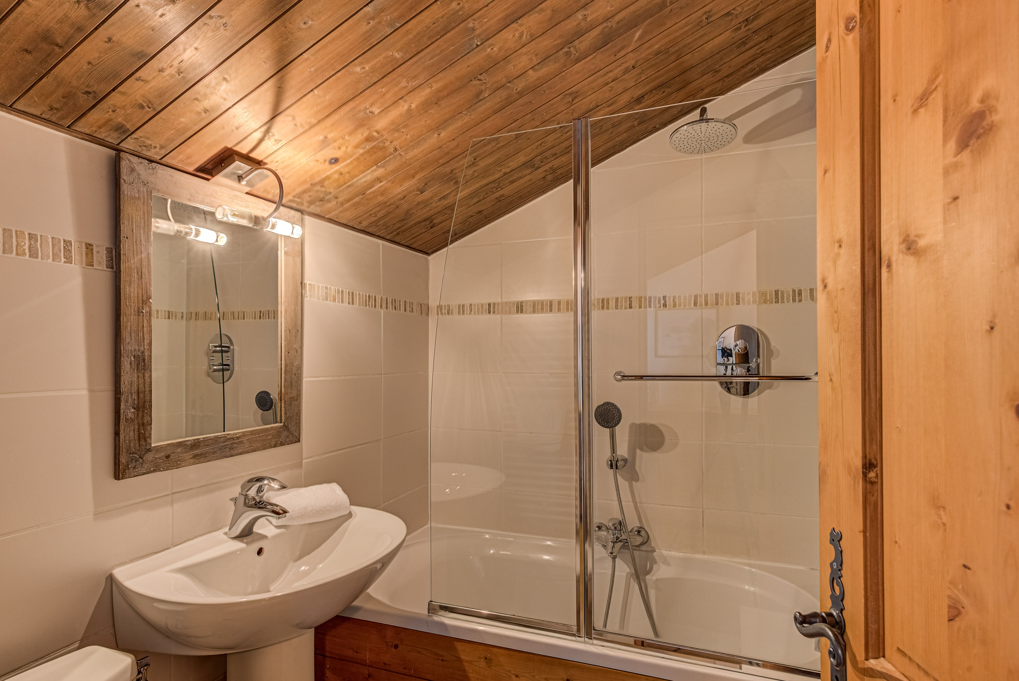 Aparment-Chamouny-Alpes-Travel-WEB-32