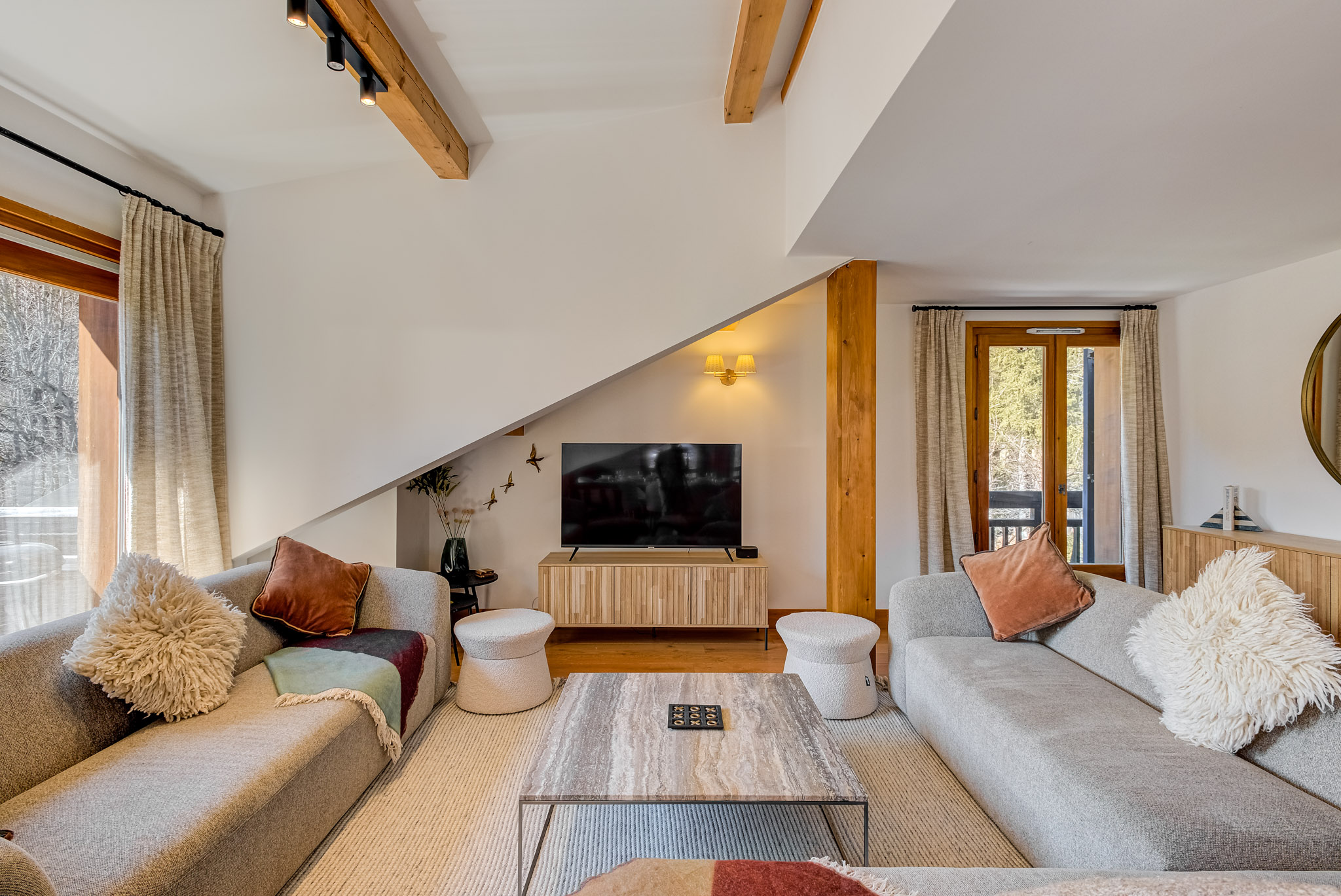 Apartment-Deuxieme-Alpes-Travel-April-2025-WEB-07