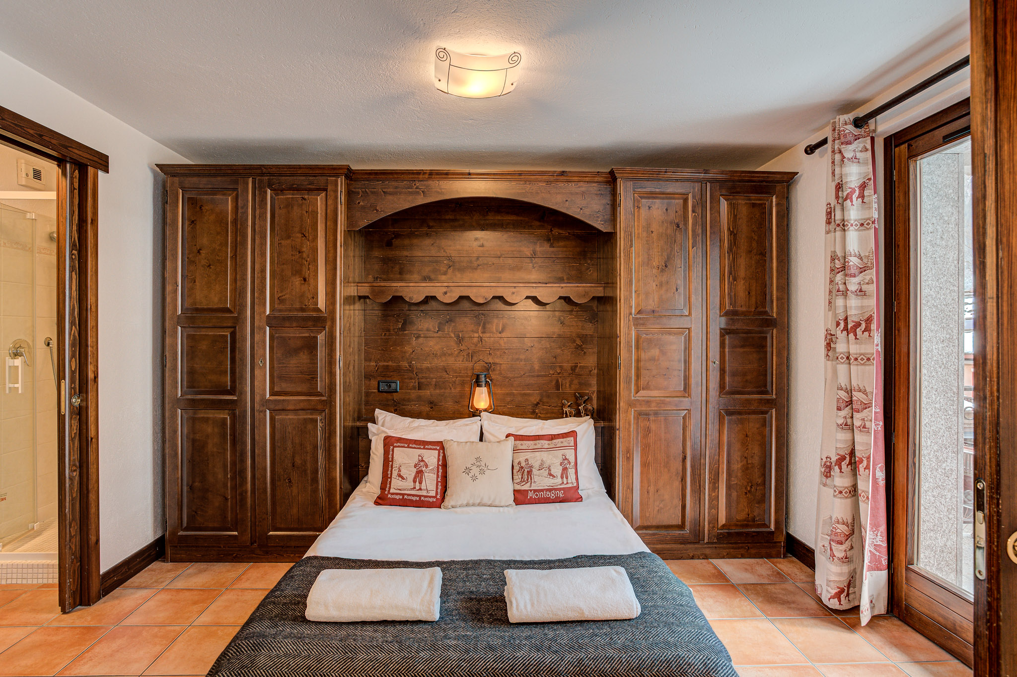 Apartment-Kitson-Alpes-Travel-36