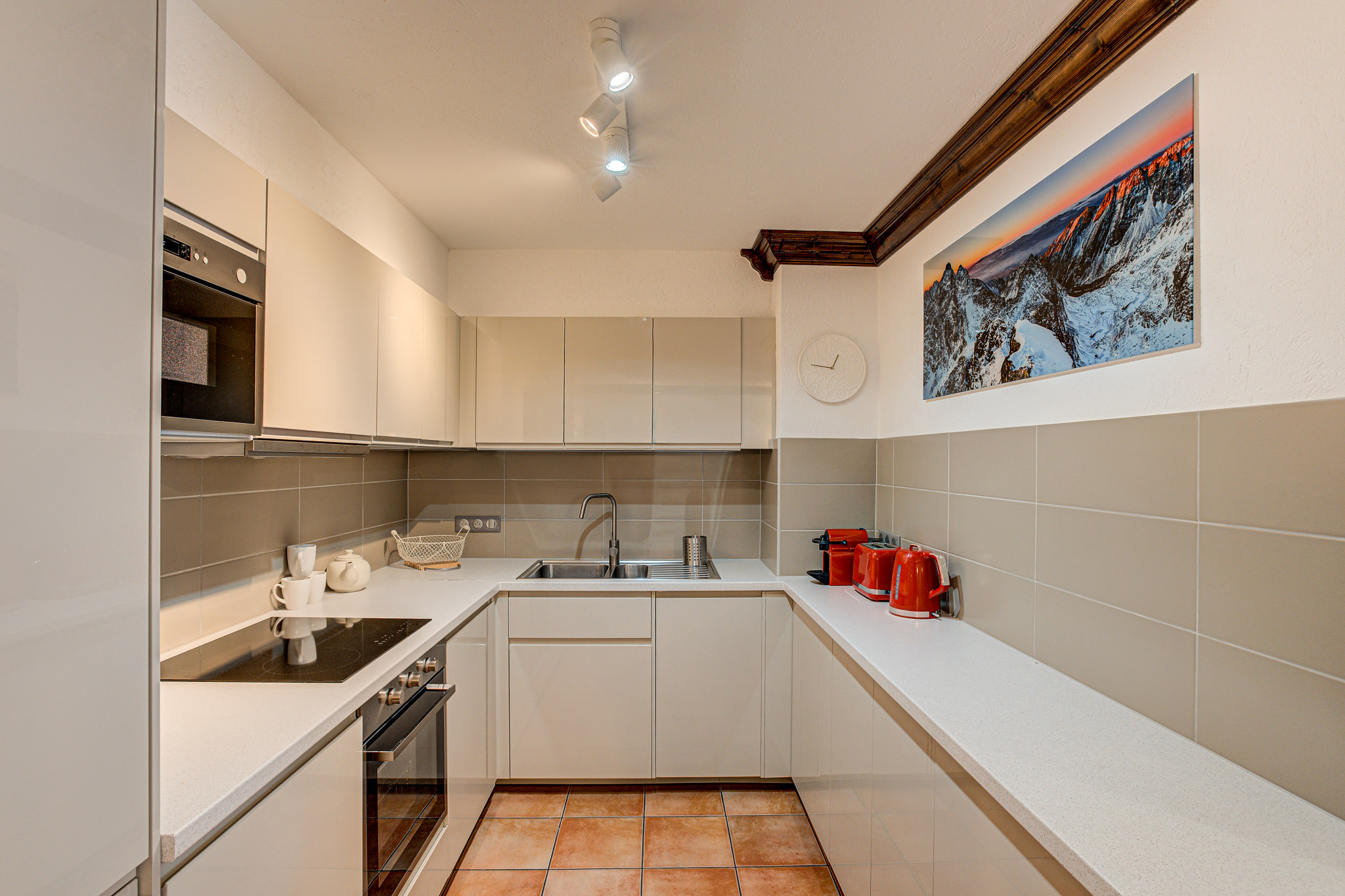 Apartment-Kitson-Alpes-Travel-41