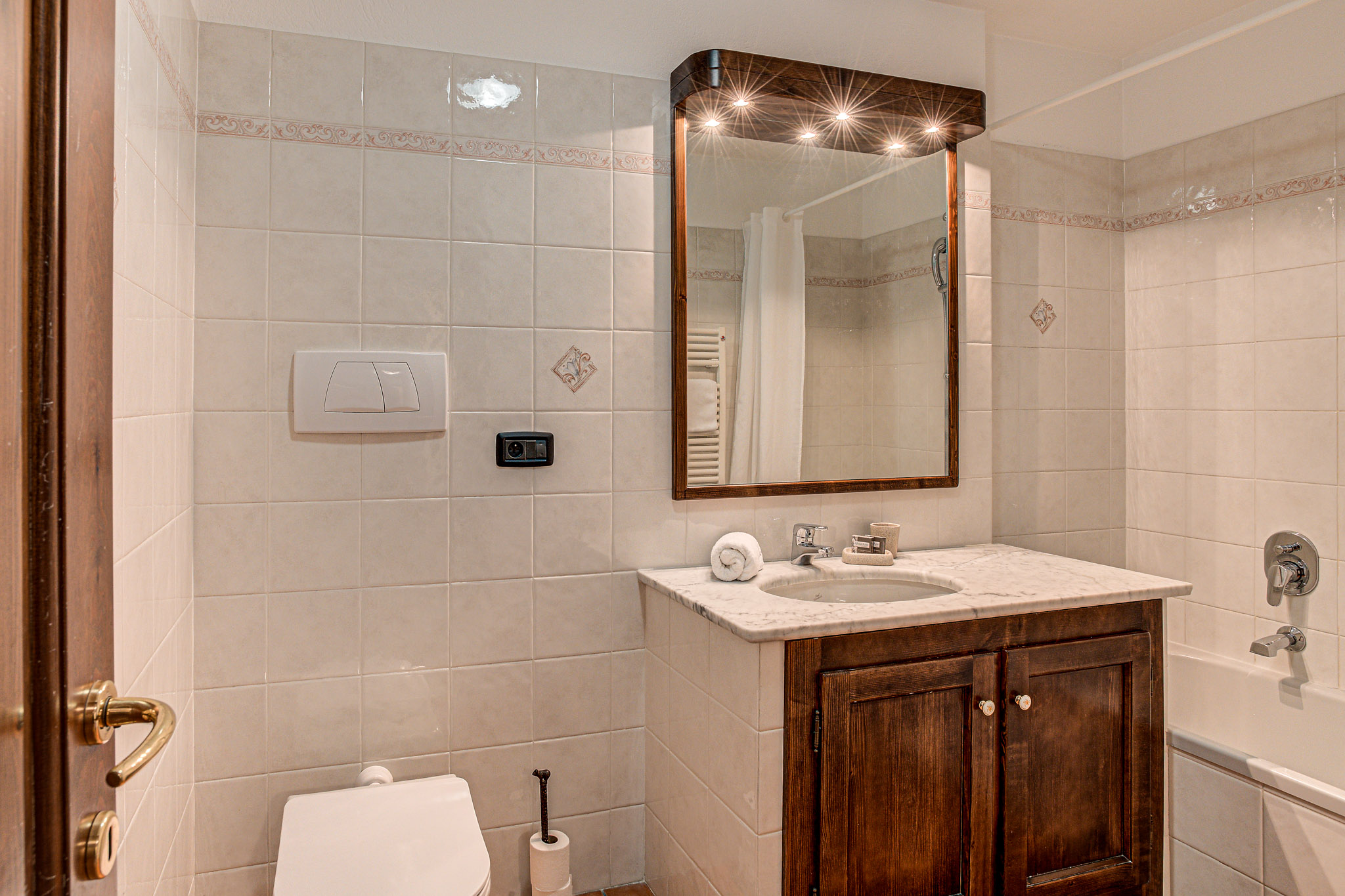 Apartment-Kitson-Alpes-Travel-46