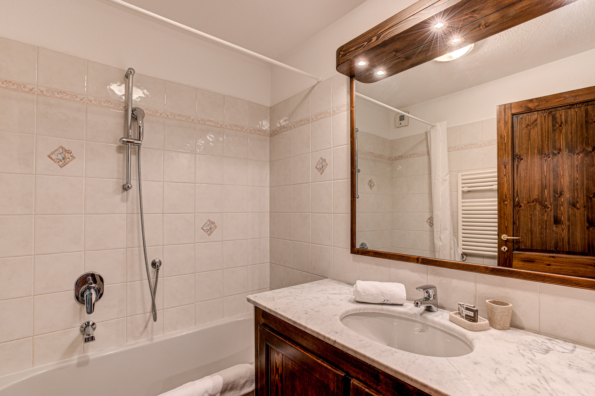 Apartment-Kitson-Alpes-Travel-52