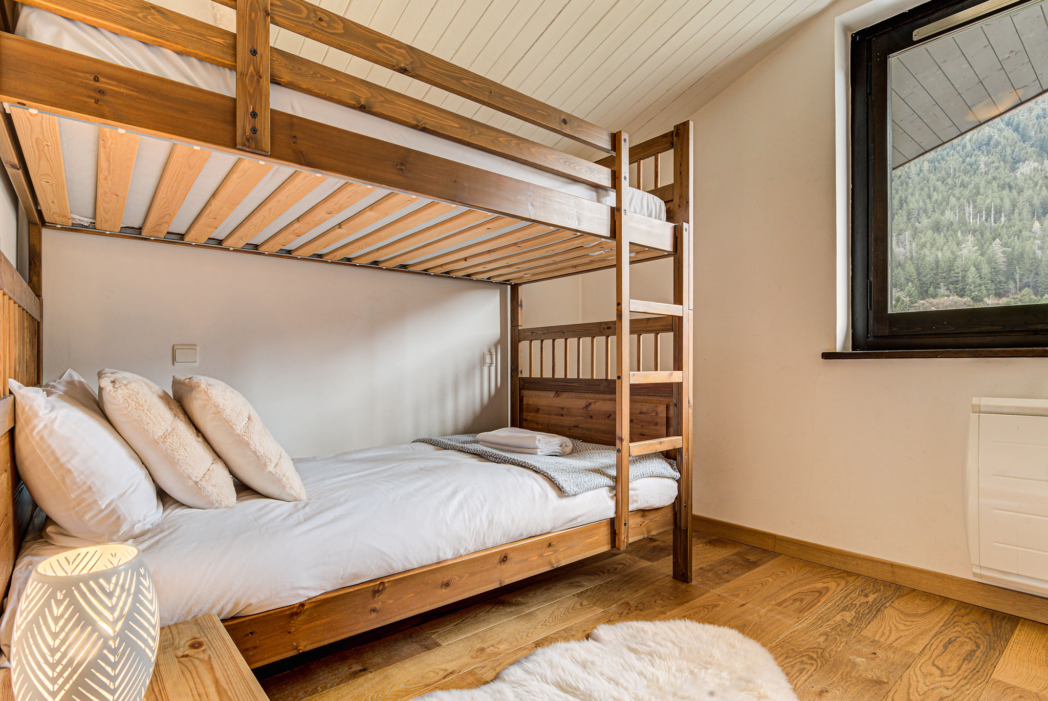 Apartment-Les-Drus-Les-Praz-Alpes-Travel-26