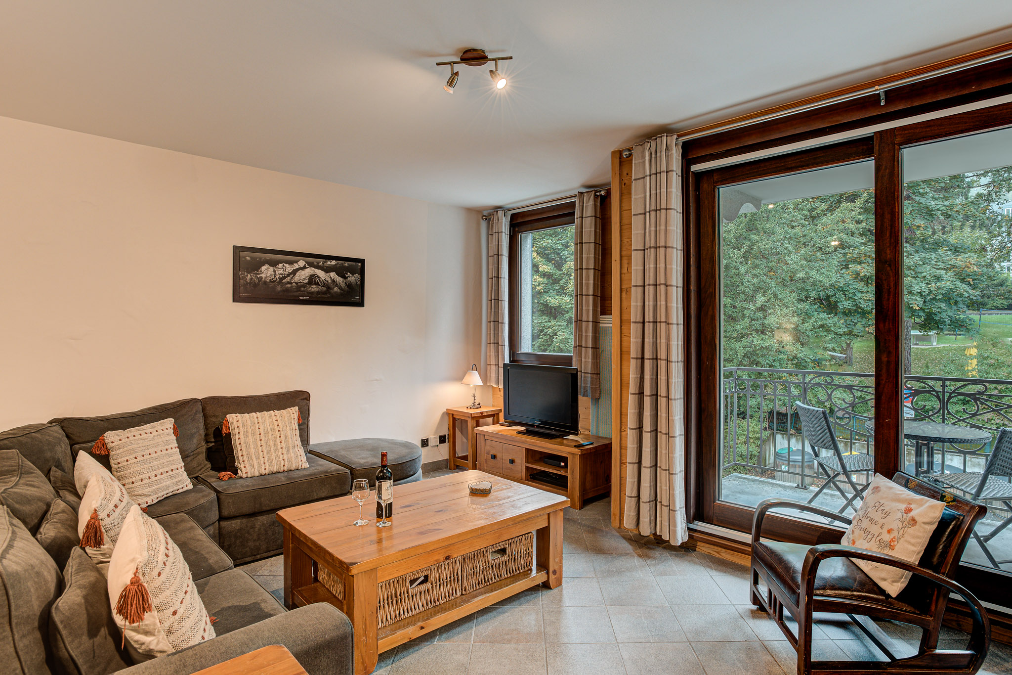 Apartment-Staddon-Alpes-Travel-Chamonix-02