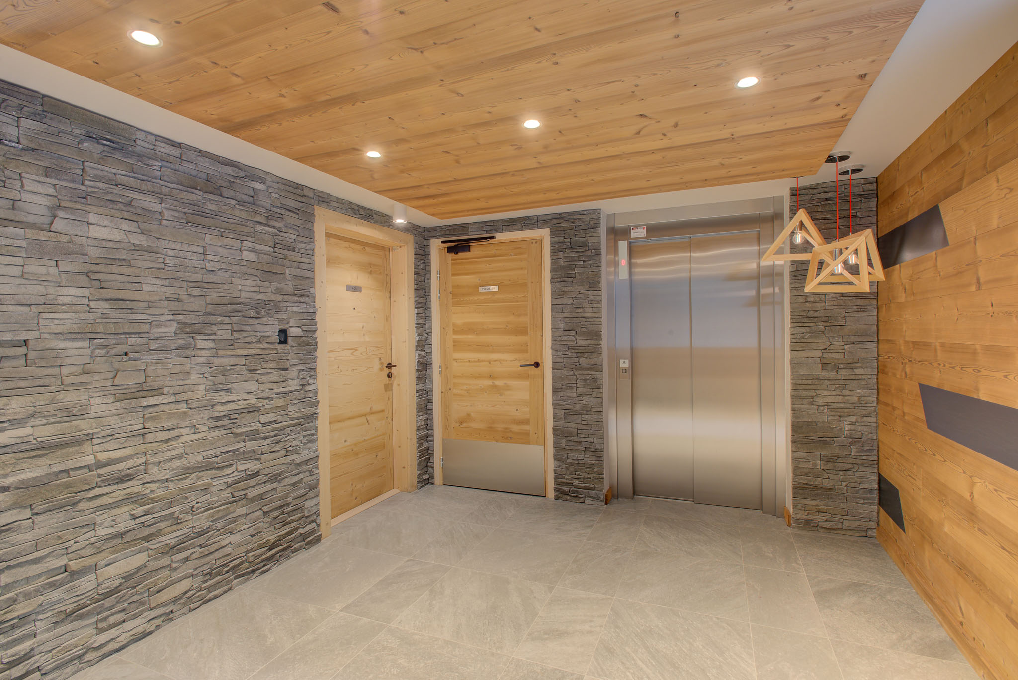 White-Pearl-A05-Alpes-Travel-Chamonix-Centre-48