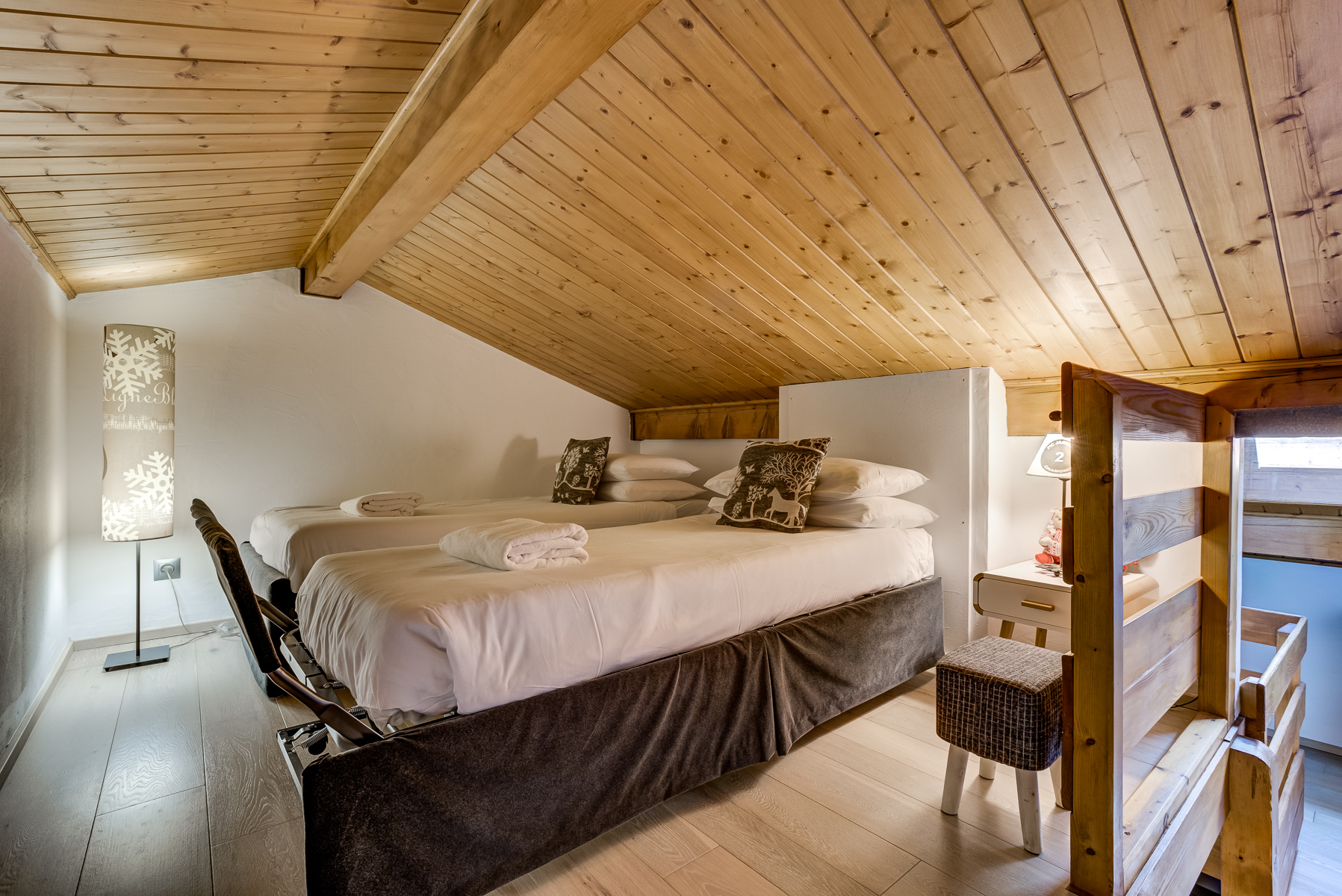 00021-2022-05-10-Alps-Travel-apt-flegere-internet-1