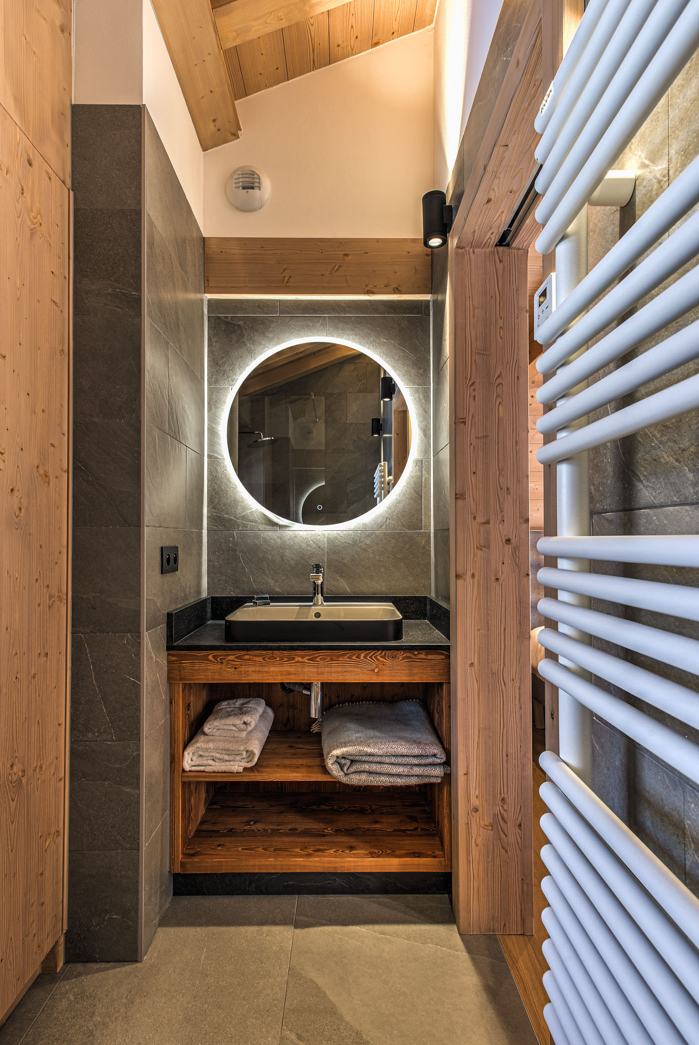 Belle-des-Neiges-Alpes-Travel-Les-Houches-073