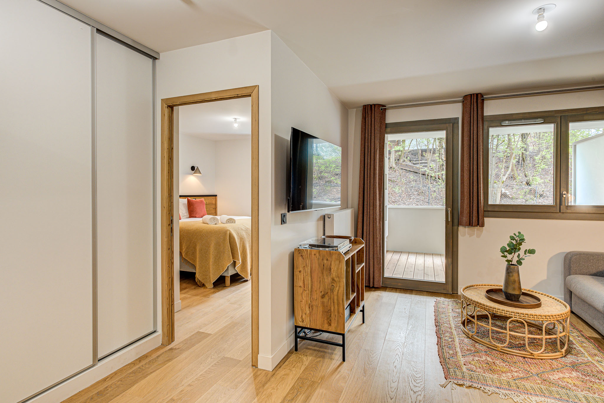 White-Peral-A03-Alpes-Travel-Chamonix-10