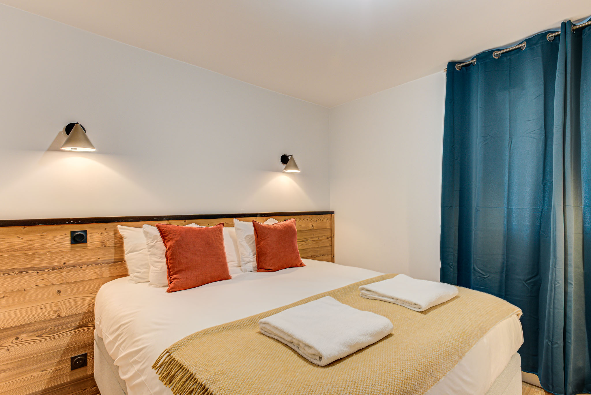 White-Peral-A03-Alpes-Travel-Chamonix-30