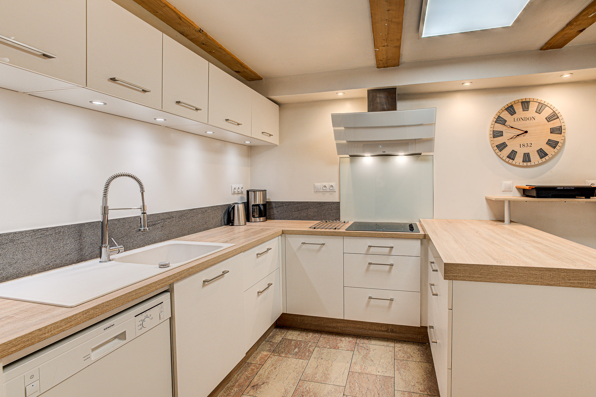 Chalet-Pele-Alpes-Travel-21