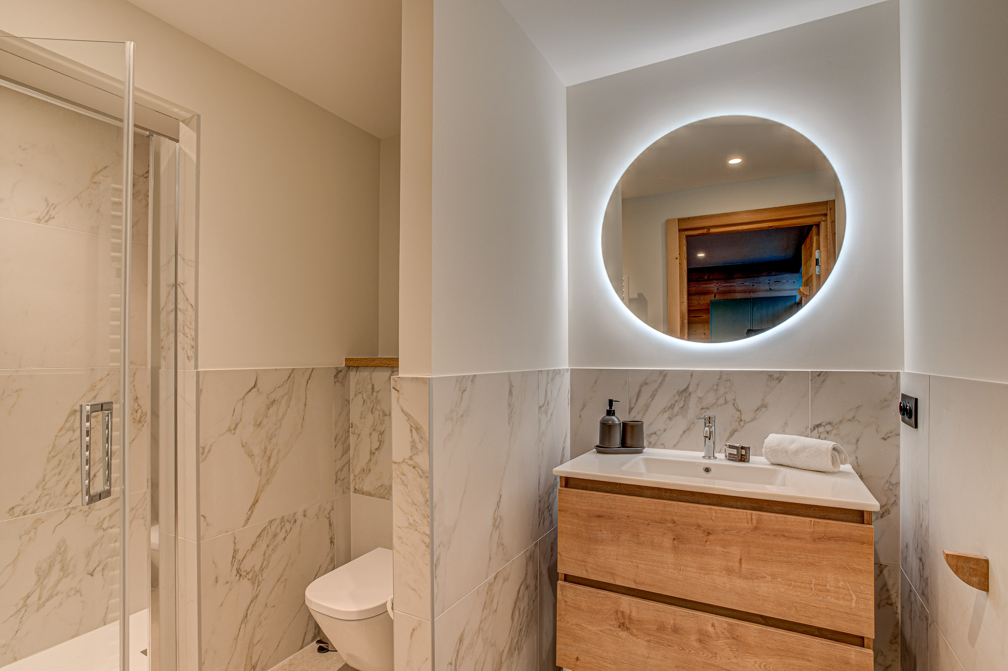 Chalet-Diard-additional-bathroom-photos-4